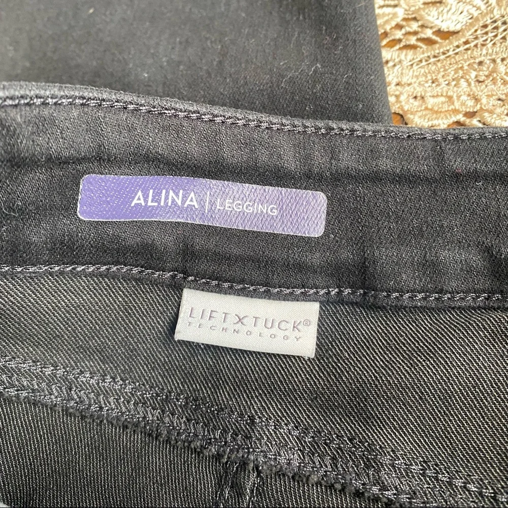 NYDJ Alina style skinny jeans EUC